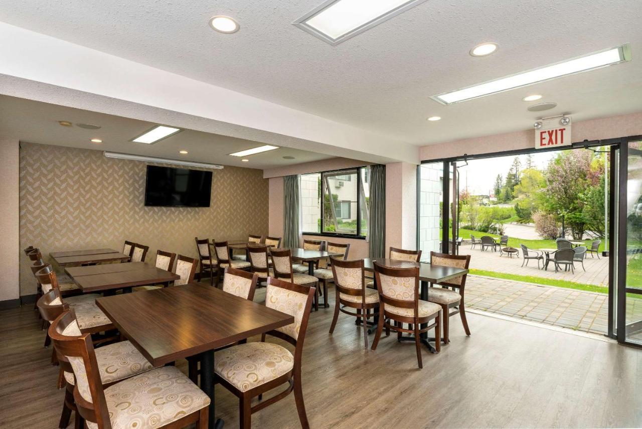Prestige Riverside Lodge Квінел Екстер'єр фото