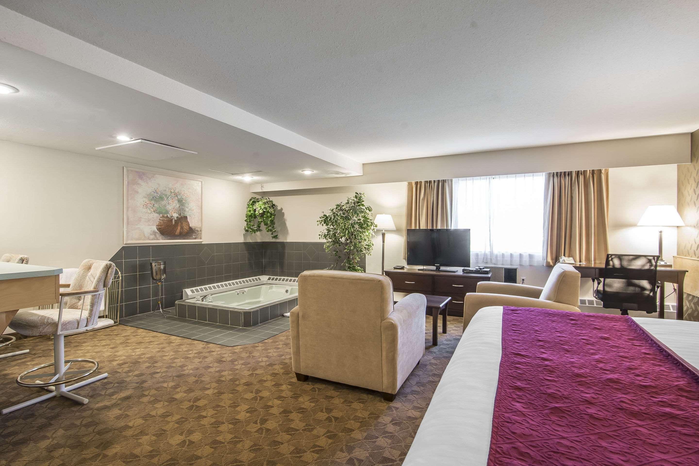 Prestige Riverside Lodge Квінел Екстер'єр фото