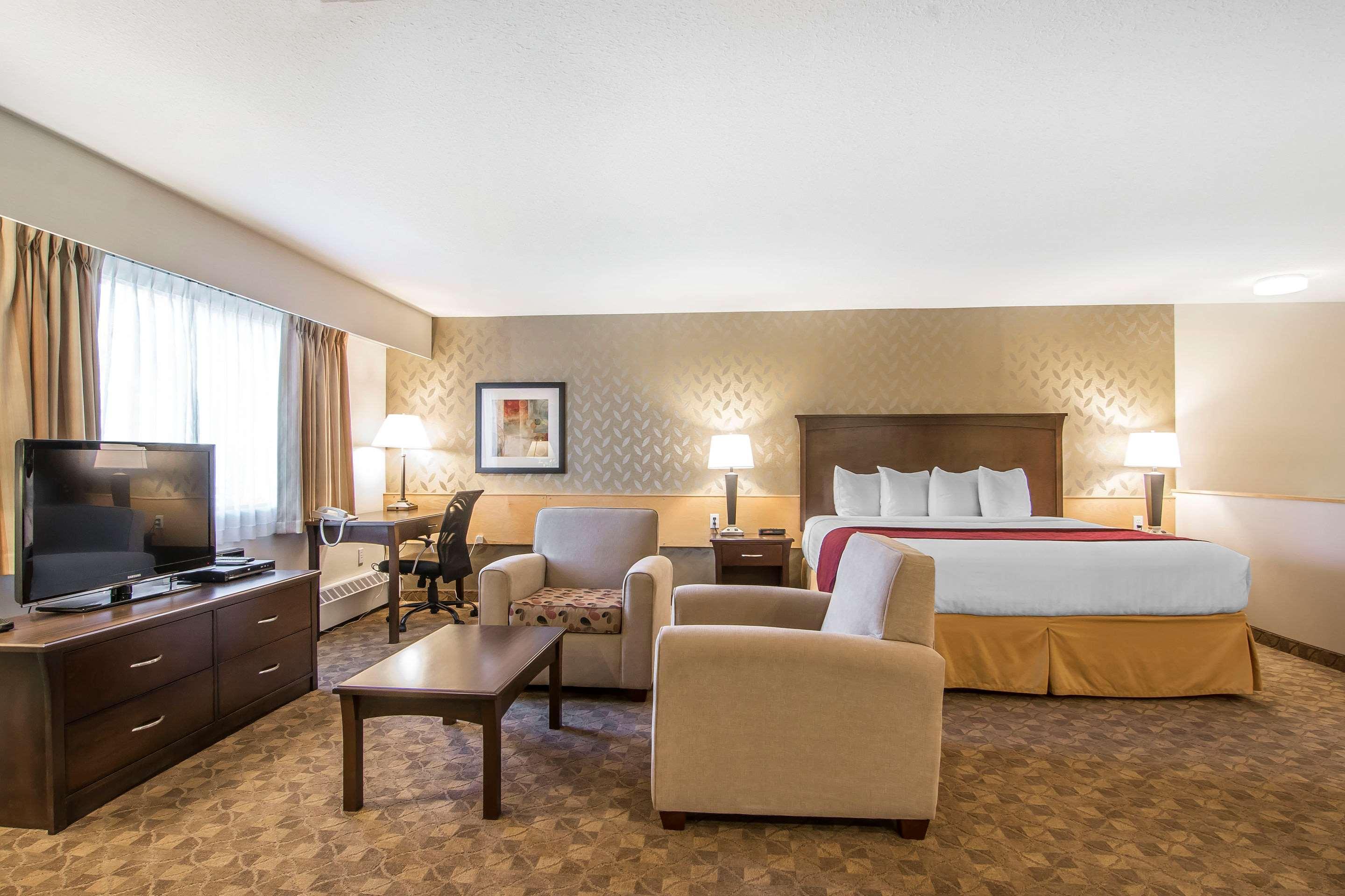 Prestige Riverside Lodge Квінел Екстер'єр фото